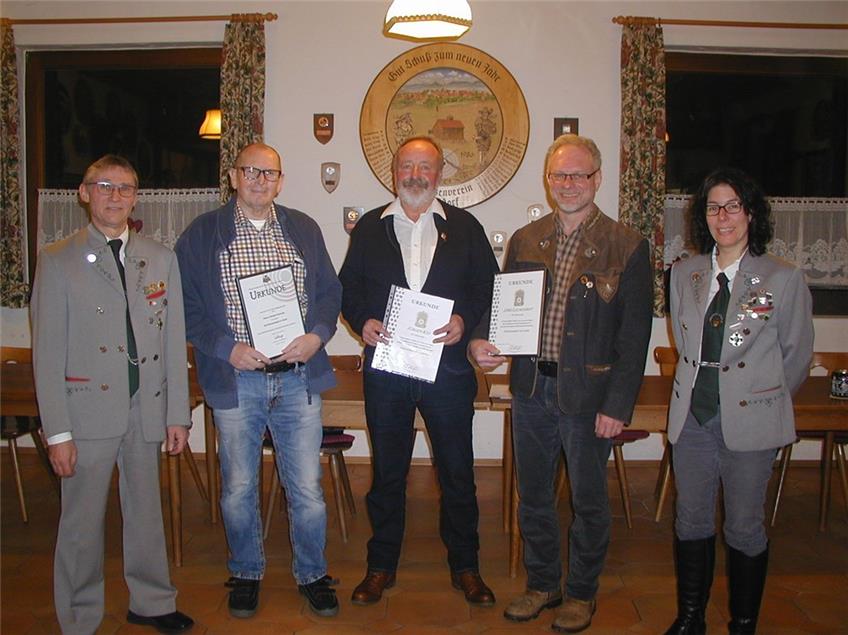 Der Schützenverein Ostdorf ehrt verdiente Mitglieder