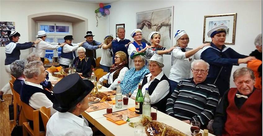 Schörzingens Senioren feiern Fasnet