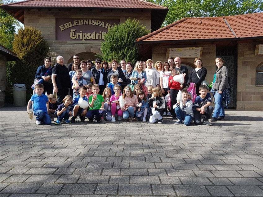 Kommunionkinder besuchen den Freizeitpark Tripsdrill
