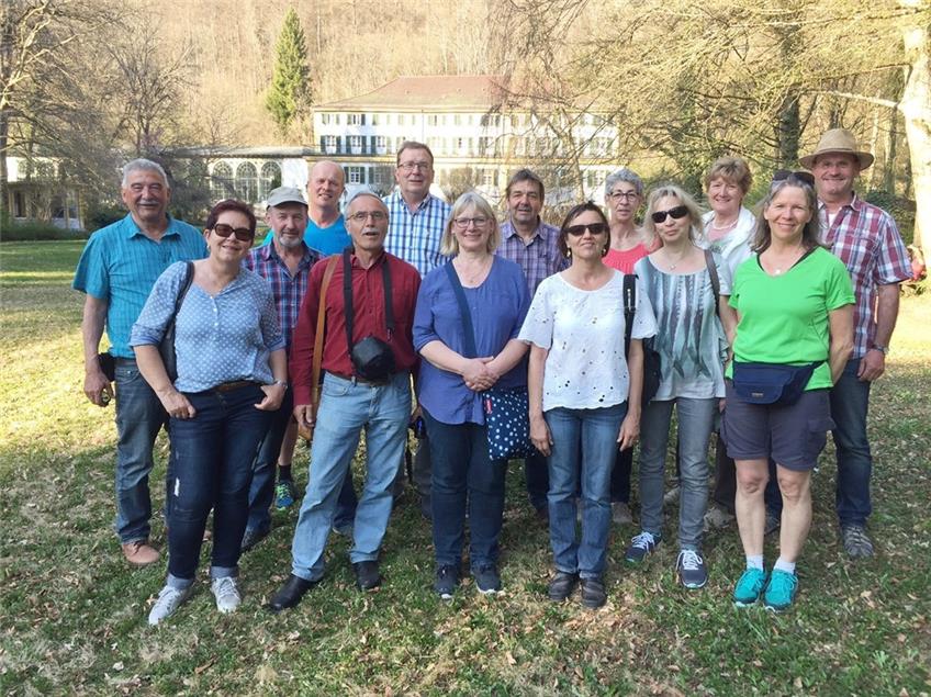 Wander- und Kulturgruppe besucht Kurhaus in Bad Imnau