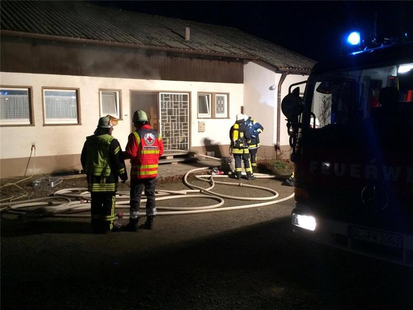 Feuerwehrmann erleidet bei Brand in Binsdorf Stromschlag