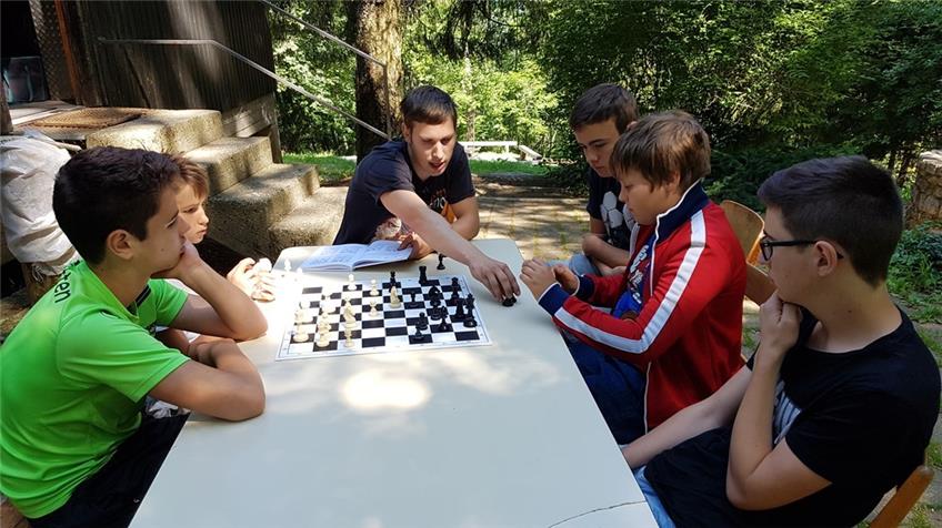 Geislinger spielen Schach im Freien