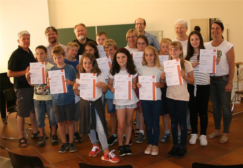 Schlossbergschüler erhalten Auszeichnung nach Bläserklassenzeit