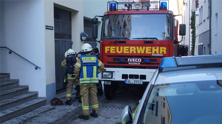 Essen auf Herd vergessen: Feuerwehr rückt in Ebinger Innenstadt aus