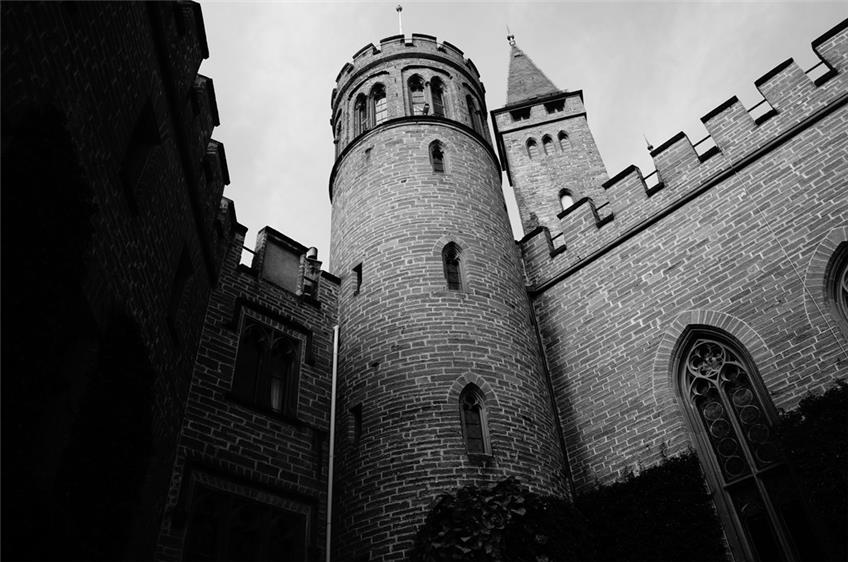 Kinostart für Horrorfilm von der Burg um halbes Jahr verschoben