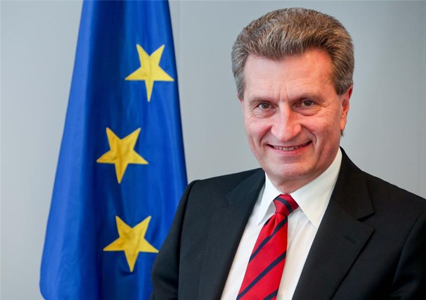 Günther Oettinger spricht bei Volksbank Heuberg