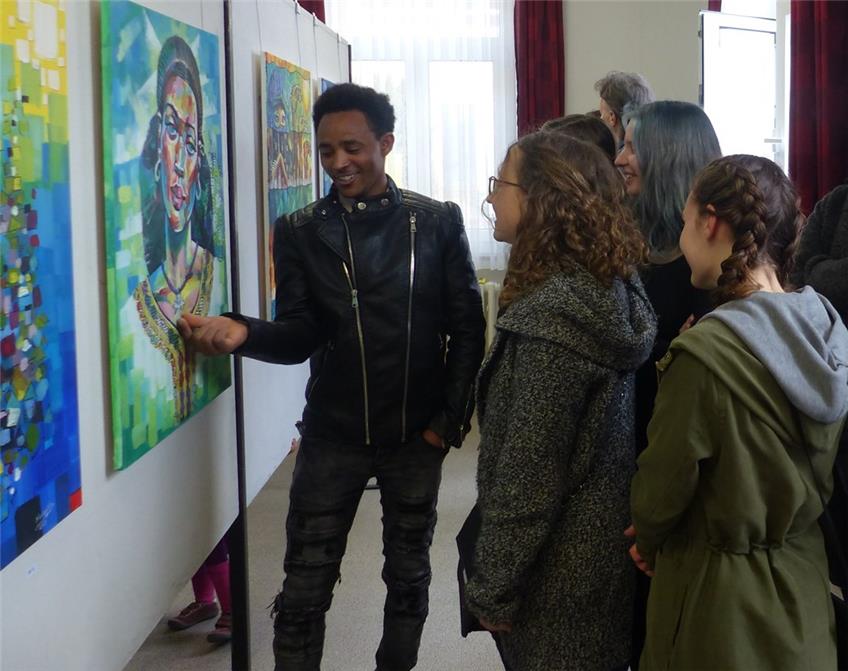 Bilder, die von Hoffnung sprechen: African-Art-Ausstellung in Tailfingen eröffnet