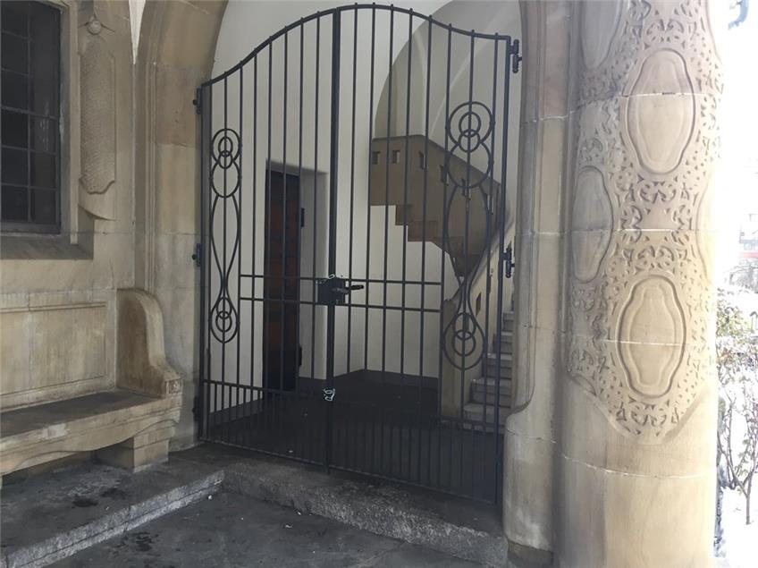 Vandalen demolieren Türen an der Martinskirche