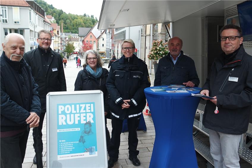 Polizei informiert vor Ort in Albstadt: Wie man sich in brenzligen Situationen verhalten soll