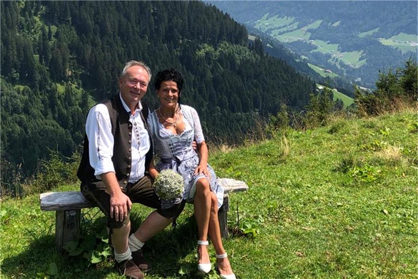 Ja-Wort vor Traumkulisse: Klaus Konzelmann und Sylvie Prigent heiraten in Sankt Gerold