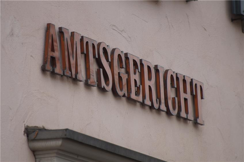 Eine irre Verhandlung: Beschuldigter mit langer Anklageliste steht vor dem Balinger Amtsgericht