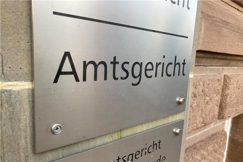 Kreditbetrug-Prozess in Hechingen: Autohaus-Verkaufsleiter schildert, wie Vorfälle herauskamen