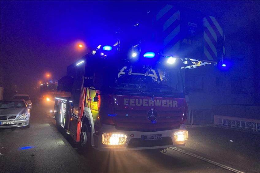 Tailfinger Feuerwehr kann kleinen Brand in der Katharinenstraße schnell löschen