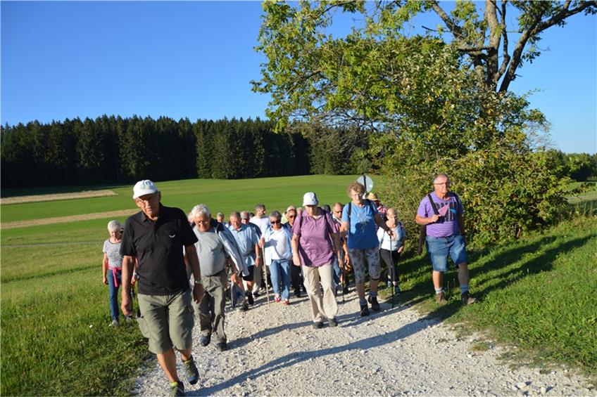 Rund 220 Teilnehmer bei der letzten Meßstetter Ferienwanderung in Oberdigisheim