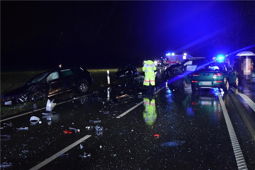 5 Autos kollidieren auf L415 zwischen Balingen und Geislingen: So kam es zu dem schweren Unfall