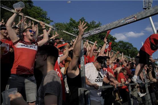 Kritik nach Pokalfinale: Wenn Balinger Fußballfans vorm Fernseher in die Röhre schauen