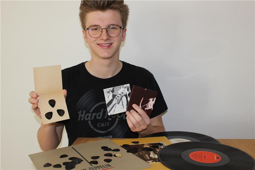 Nachhaltig und individuell: Bastian Hauser aus Heselwangen fertigt Plektren aus Schallplatten