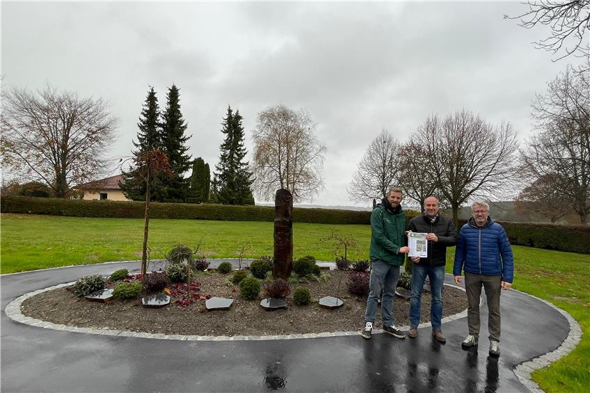 Projekt abgeschlossen: Auf dem Frohnstetter Friedhof ist das neue Grabfeld für Urnen fertig