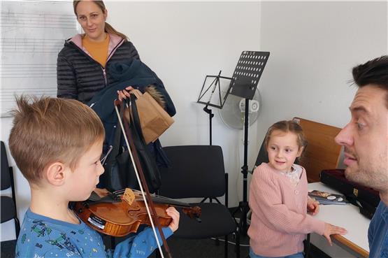 Gitarre, Gesang oder doch Geige? Jugendmusikschule Balingen informiert Kids über Möglichkeiten