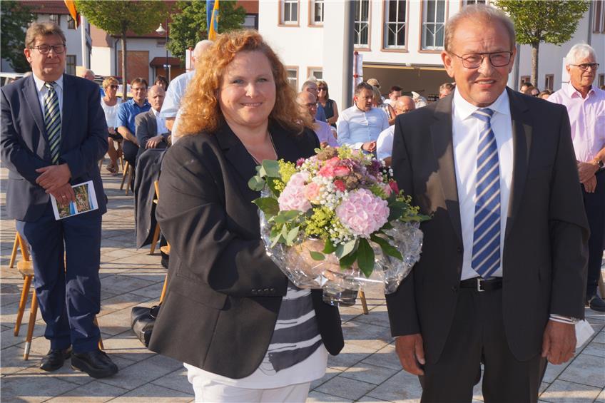 Mit halbjähriger Verspätung: Dotternhausens Bürgermeisterin Marion Maier ist nun offiziell im Amt