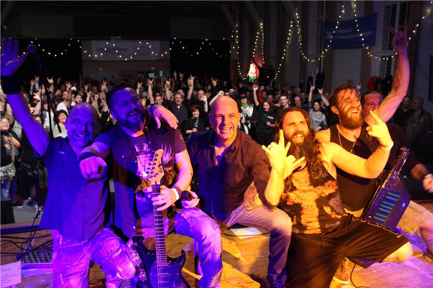 Advent mal gar nicht still: Der Balinger Rockverein rockt die Eberthalle mit einem Comeback