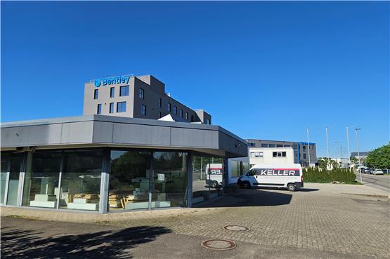 Weicht auch dieses Autohaus dem künftigen Bentley-Campus in Hechingen?