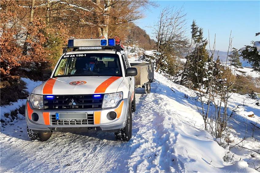 Langläufer verletzt sich auf dem Ebinger Ochsenberg: Bergwacht mit Schneemobil im Einsatz