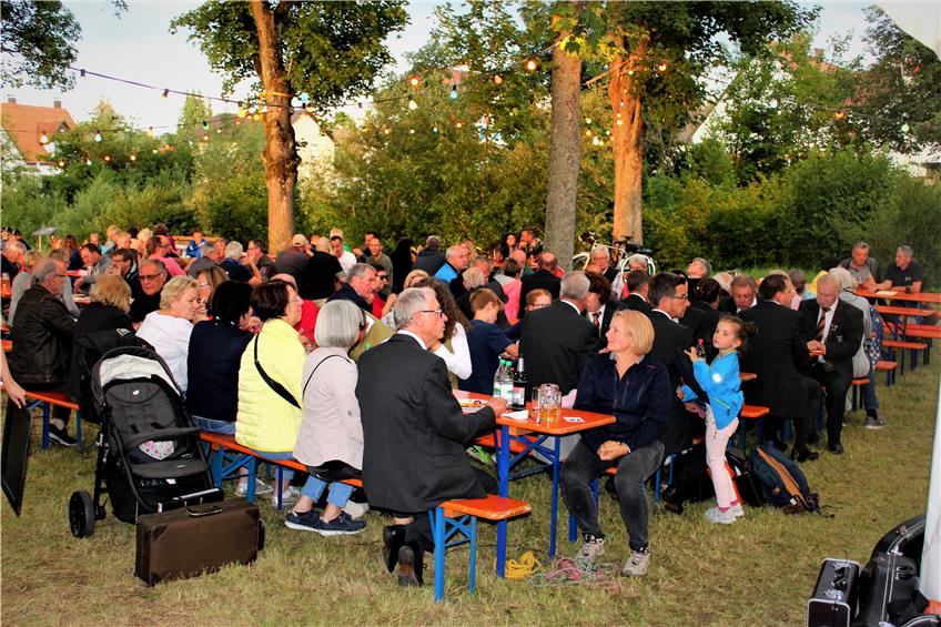 Balinger Musikverein feiert in den Eyachauen: Das Gartenfest zieht zahlreiche Besucher an