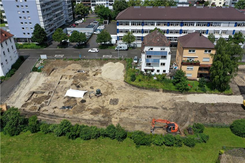 Erste Funde bei Ausgrabung in Ebingen: Archäologen finden Überbleibsel vergangener Zeiten