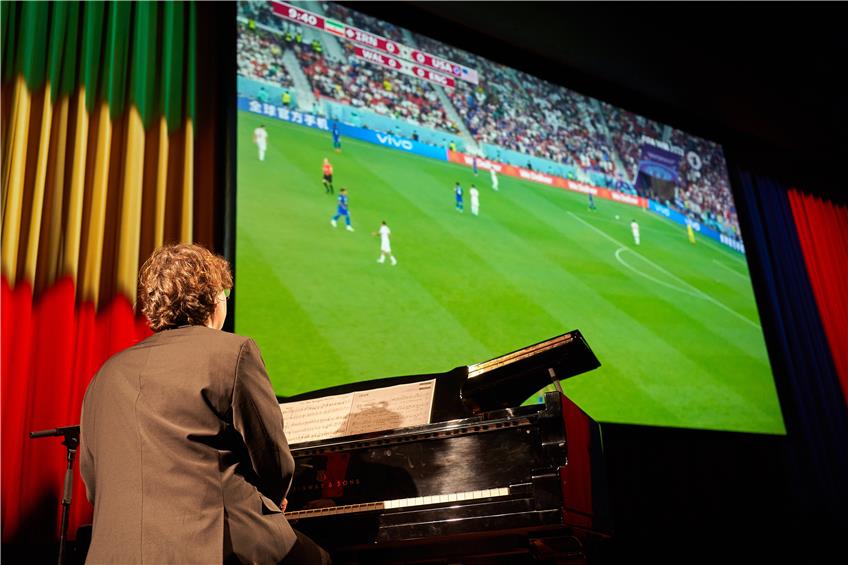 Fußballkonzert in der Stadthalle Balingen: Richtige WM-Stimmung kommt auch so nicht auf