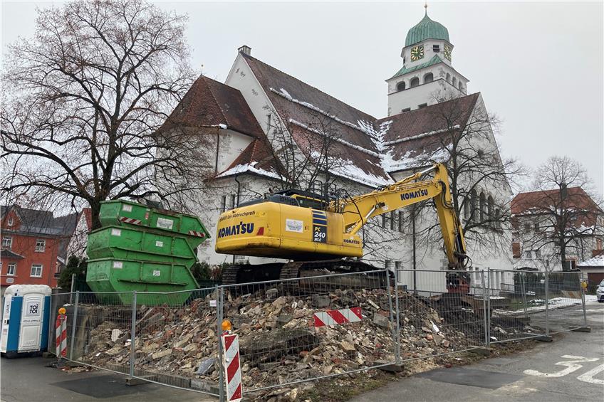 Nach dem Abbruch in der Höfenstraße: Umfeld der Tailfinger Pauluskirche wird aufgewertet