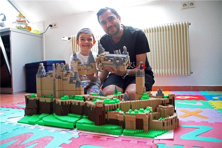 Die Burg aus dem 3D-Drucker: Balinger David Tahir entwirft eigenen Noppenstein-Hohenzollern