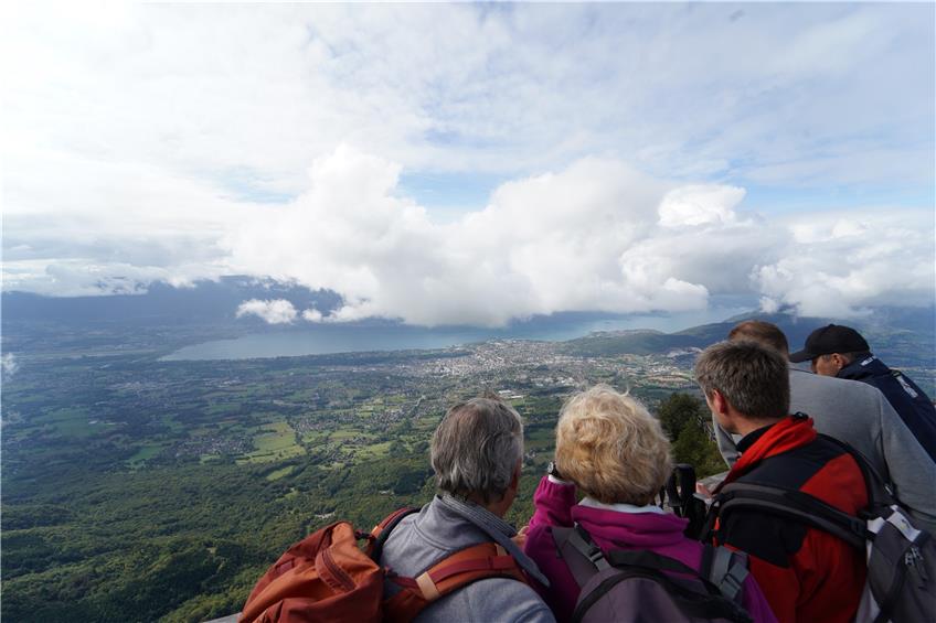 Panorama auf dem Mont Revard bei Chambéry beeindruckt Wanderer aus Albstadt