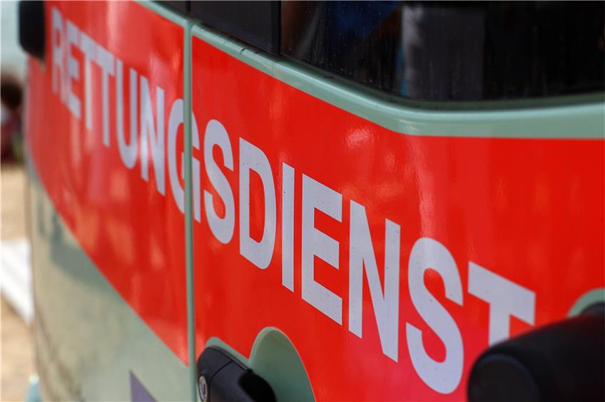 Zwei Verletzte bei Unfall in Truchtelfingen: Ursache wohl ein Schwächeanfall