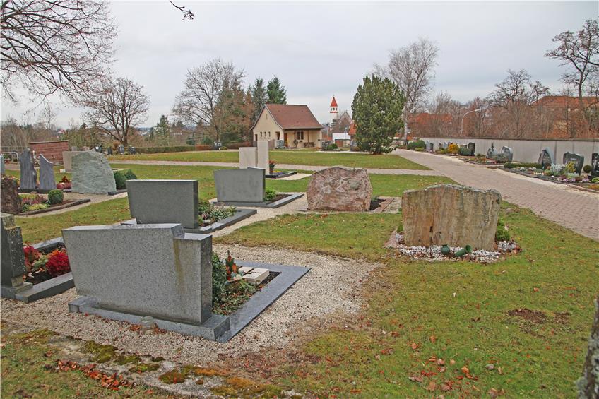 Ein alter Wunsch geht in Erfüllung: Der Dürrwanger Friedhof wird barrierefrei gemacht