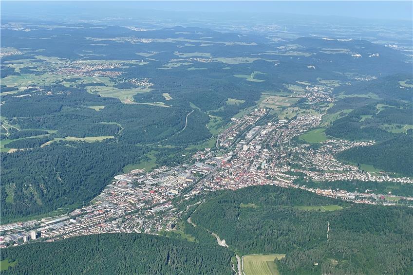 12 Stunden unterwegs: Schweizer Gasballon-Fahrer lassen Blicke über die Zollernalb schweifen