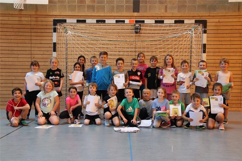 Turnverein macht die Schillerschüler fit für das Handballspiel