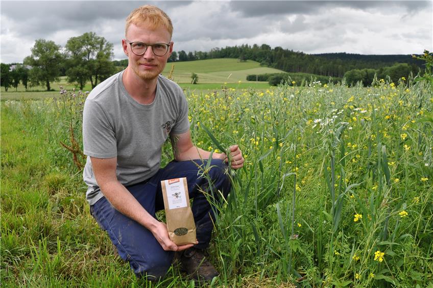 Landwirt Michael Sülzle kommt auf die Linse und baut auf Rosenfelder Acker „Le Puy“-Sorte an