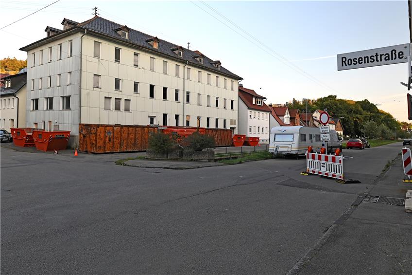Abbruch in Onstmettingen: Altes Fabrikgebäude an der Schmiecha soll verschwinden