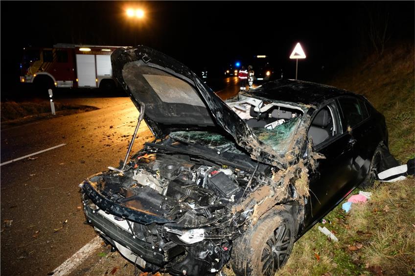 Schwerer Unfall in der Nacht zum Sonntag bei Tailfingen: Fahrer war wohl alkoholisiert