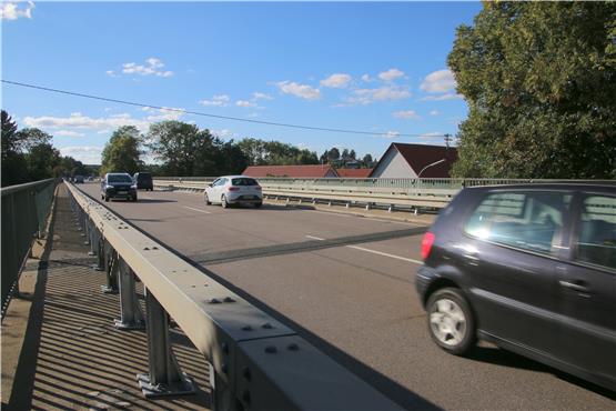 Krach und Klackern: Anlieger der B463-Brücke in Weilstetten fordern eine Lärmschutzwand