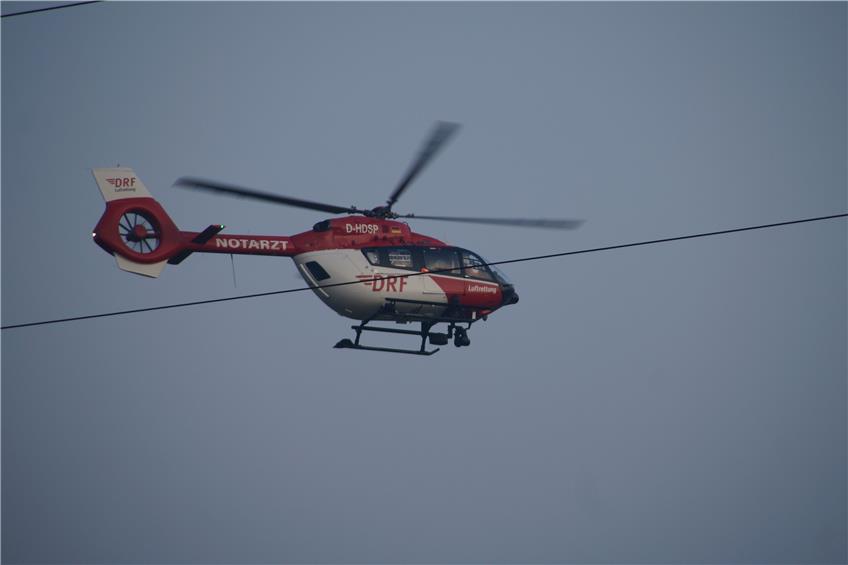 Auto überschlägt sich bei Weilheim: 19-Jährige kommt mit dem Hubschrauber in die Klinik