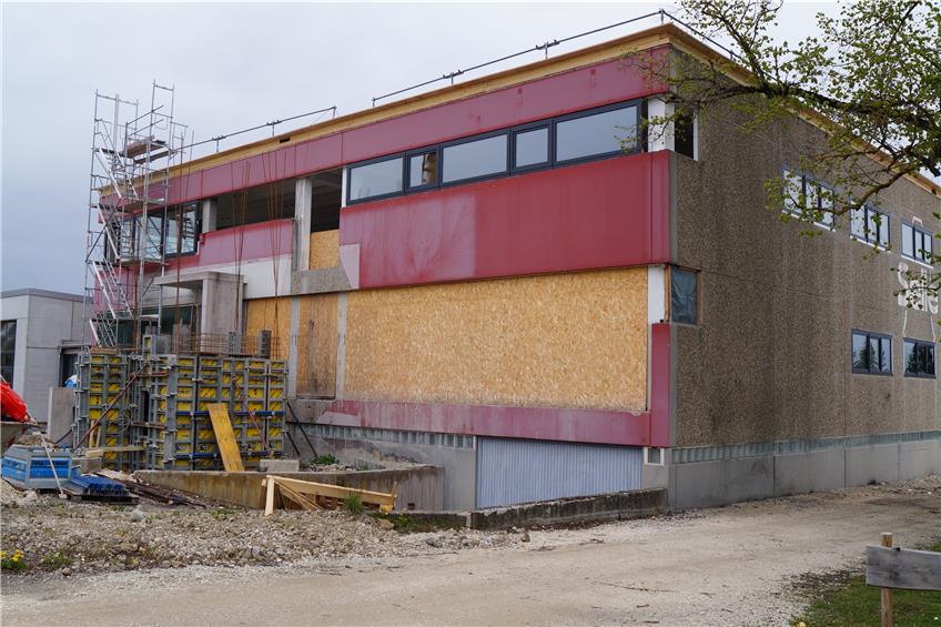 Architekt ist mit dem Verlauf der Arbeiten am Schömberger Feuerwehrgerätehaus unzufrieden