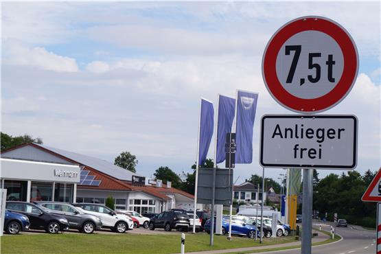 7,5 Tonnen und kein Gramm mehr: Schwerlastverkehr auf Schömbergs Schweizerstraße nimmt trotzdem zu