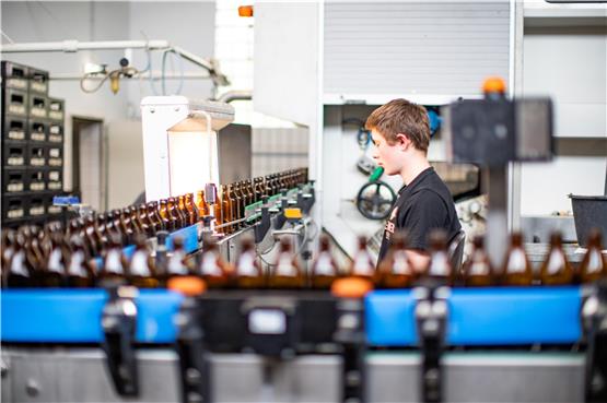 Neuer Getränkemarkt und neue Abfüllanlage: Lehner-Brauerei in Rosenfeld zieht Besucher an