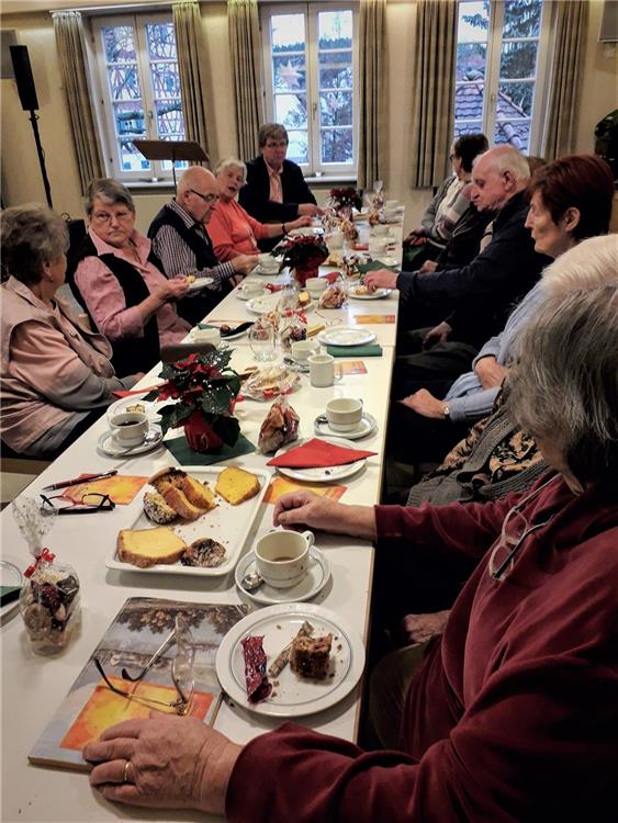 Gemütliche Adventsfeier für Senioren in Endingen