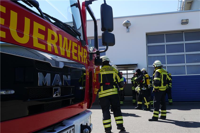 Kabelbrand löst Feuerwehreinsatz bei Firma für Metallverarbeitung in Straßberg aus