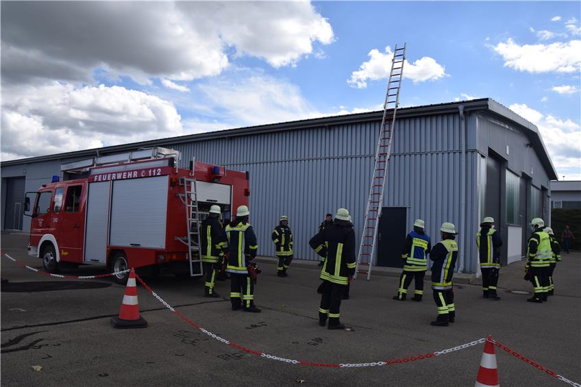 Technischer Defekt an der Photovoltaikanlage in Binsdorf löst einen Feuerwehreinsatz aus