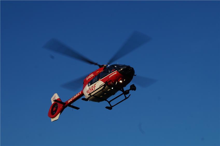 Arbeitsunfall in Rosenfeld: Rettungshubschrauber fliegt schwerverletzte Frau in die Klinik