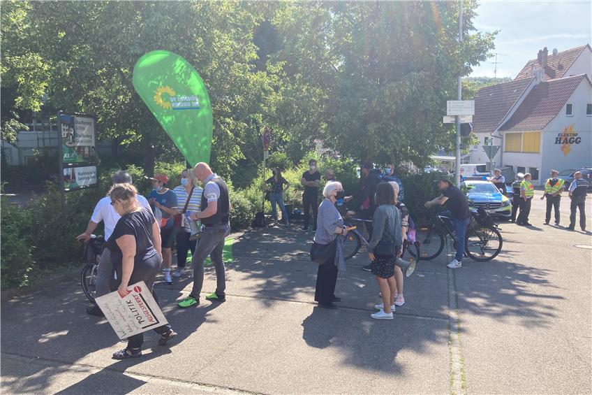 AfD-nahe Demo und Gegendemo der Grünen in Lautlingen verläuft ohne Zwischenfälle